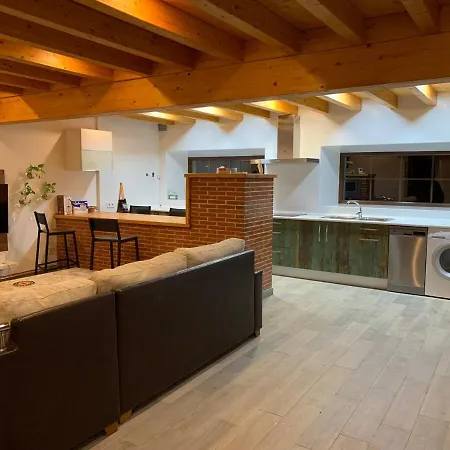 Casa De La Lastra Luena *