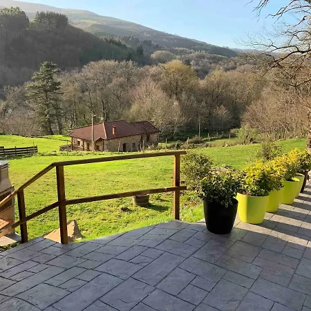 Casa De La Lastra Luena * San Miguel de Luena