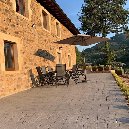 Casa De La Lastra Luena *