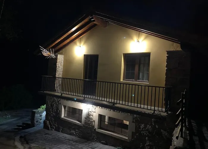 Casa De La Lastra Luena *