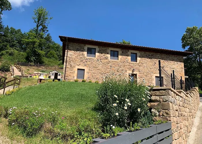 Casa De La Lastra Luena Holiday home *