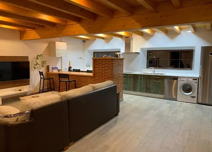 Casa De La Lastra Luena *